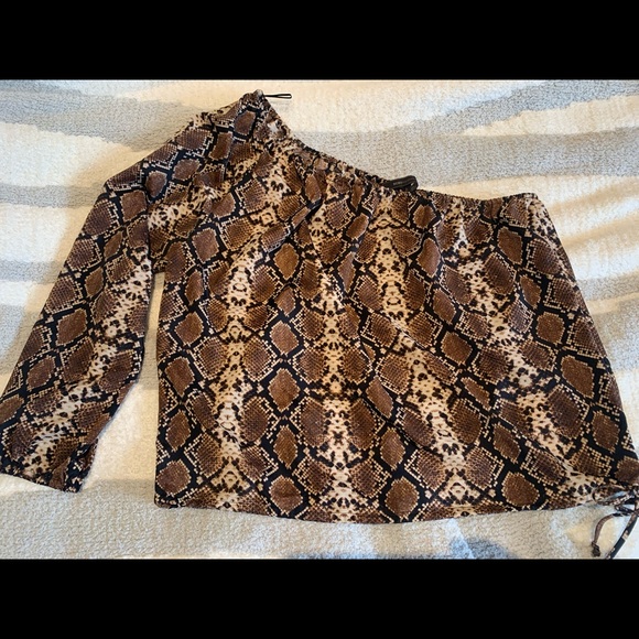 Bcbg blouse medium - Picture 1 of 2